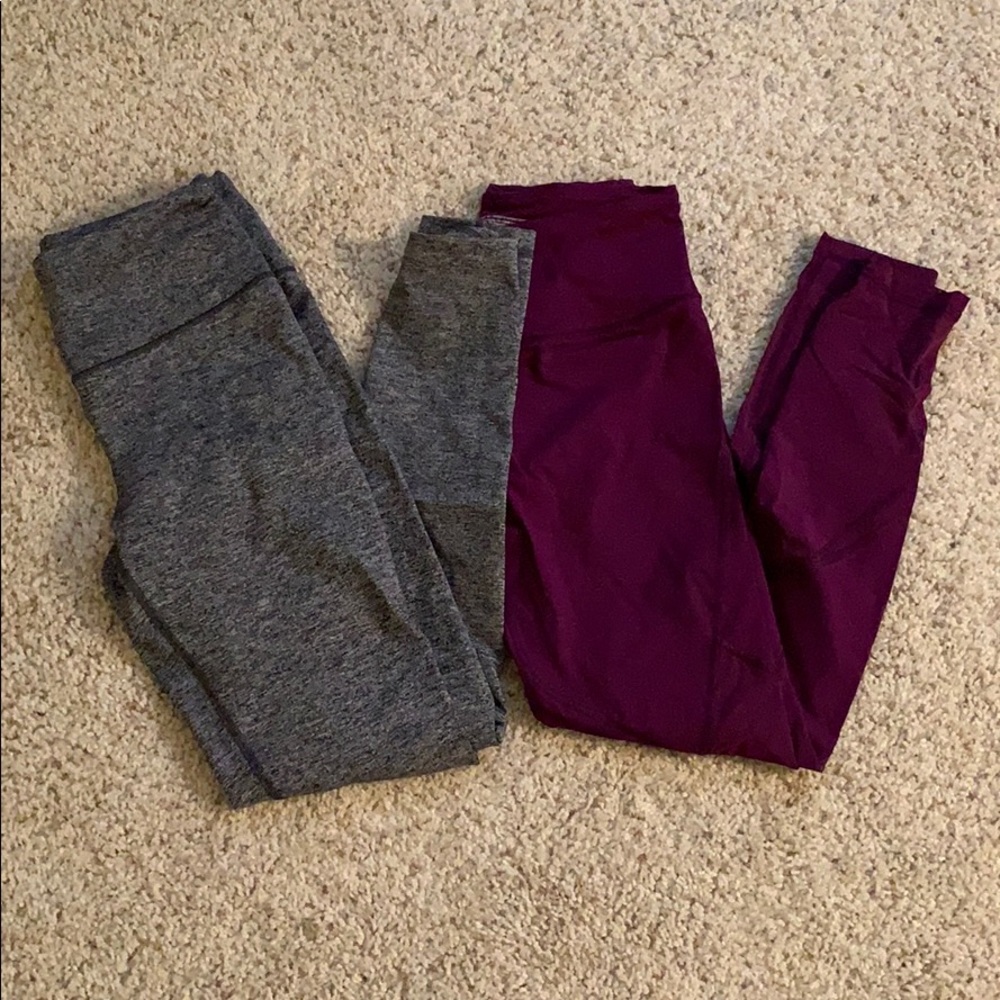 MOVING SALE: bundled VS leggings